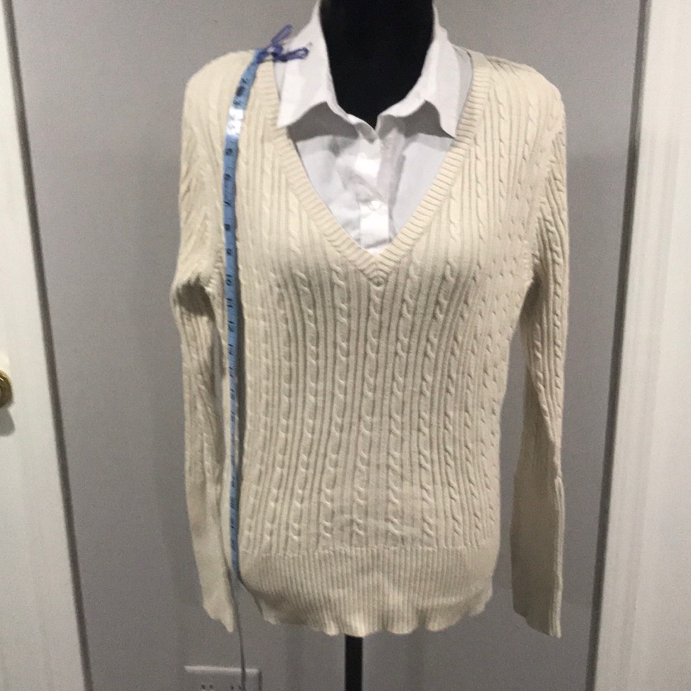 A super cute classic sweater!!